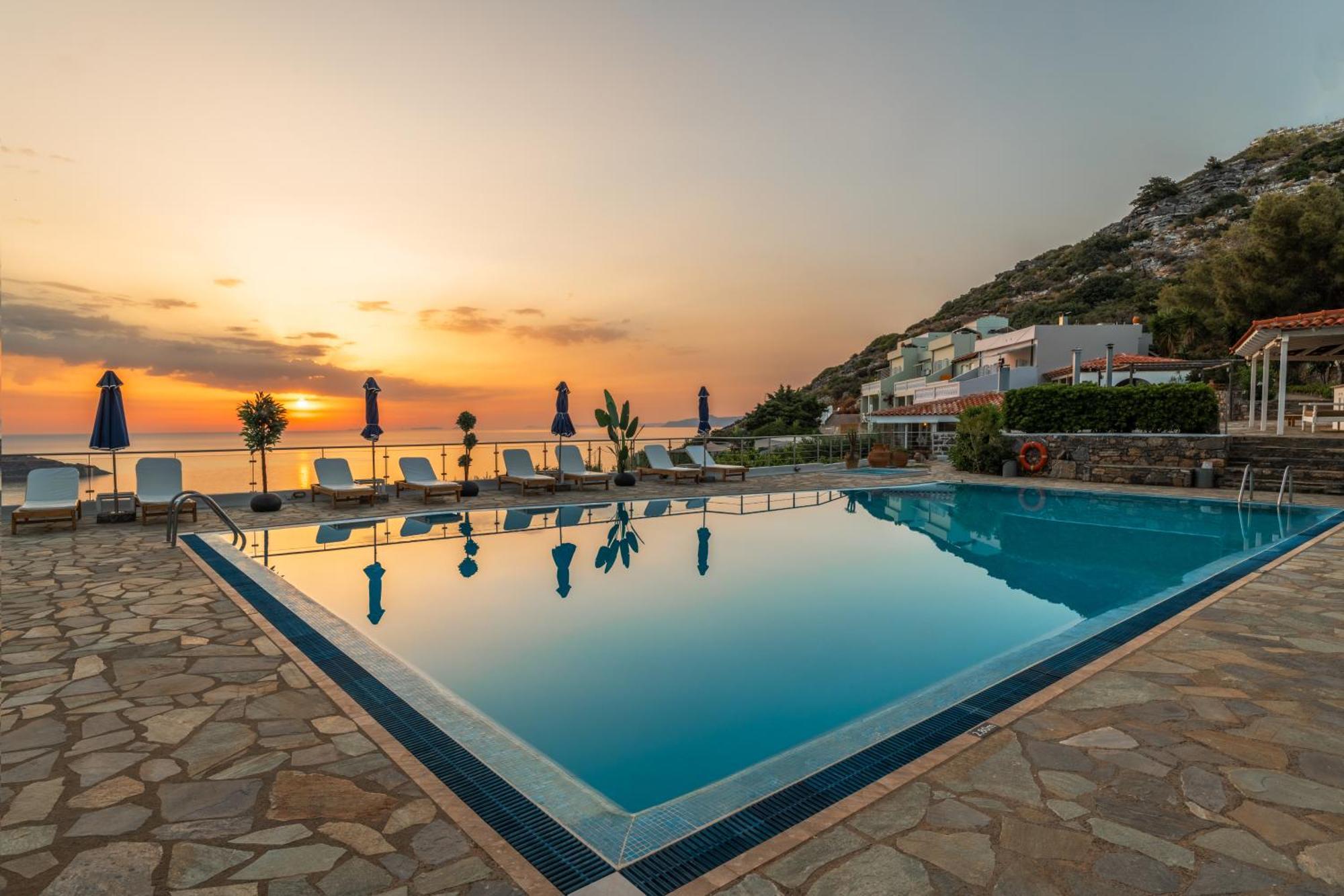 Adrakos Apartments (Adults Only) 伊罗达 外观 照片