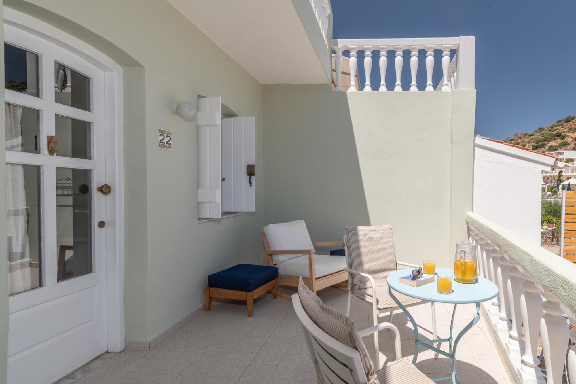 Adrakos Apartments (Adults Only) 伊罗达 外观 照片