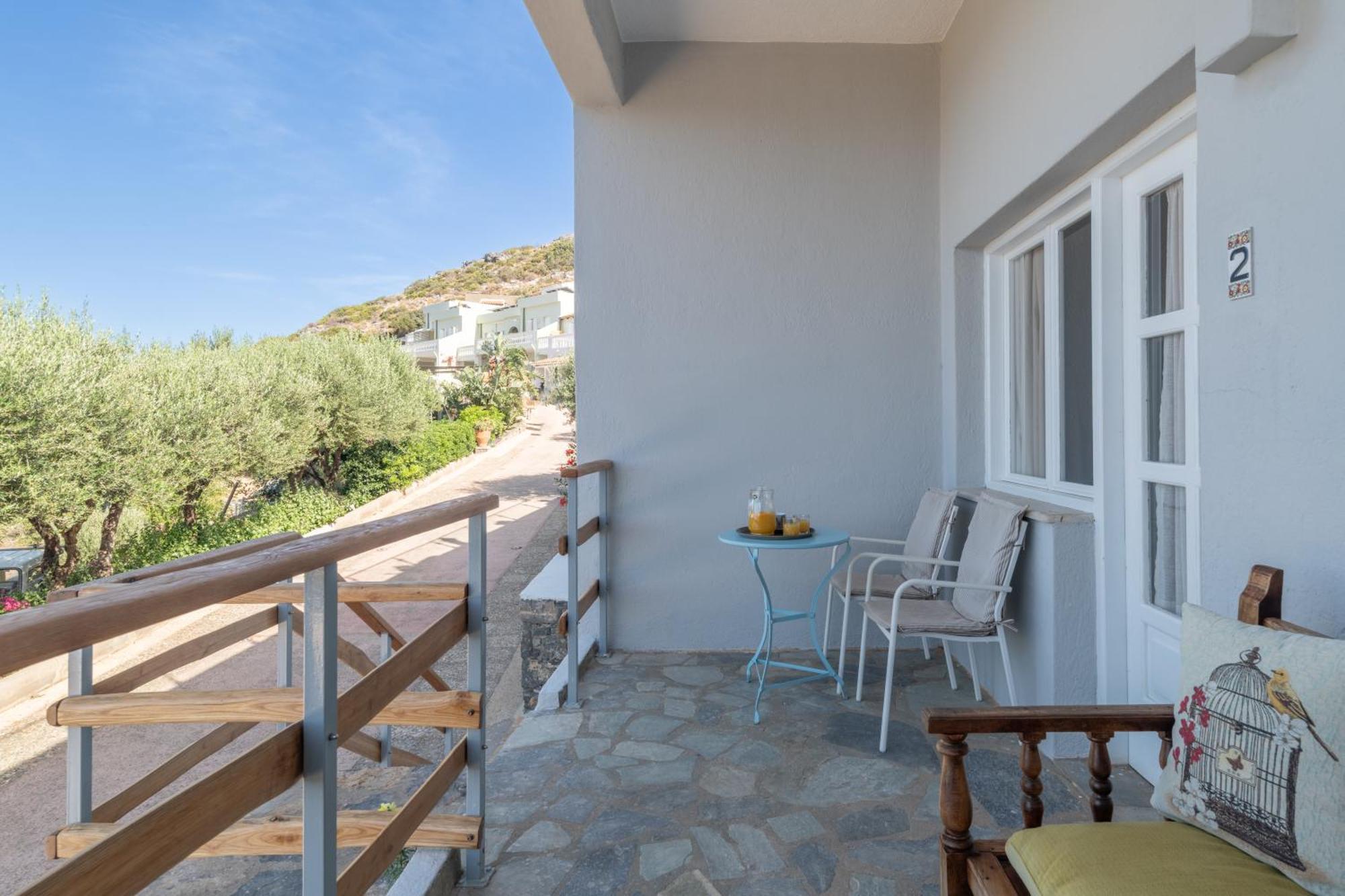Adrakos Apartments (Adults Only) 伊罗达 外观 照片